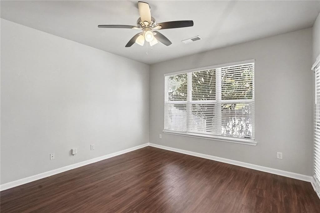 4 bedroom, 2 bathroom, 1,835 sq ft single family residence for sale at 392 Rankin Circle, Mcdonough, GA 30253 — photo 3