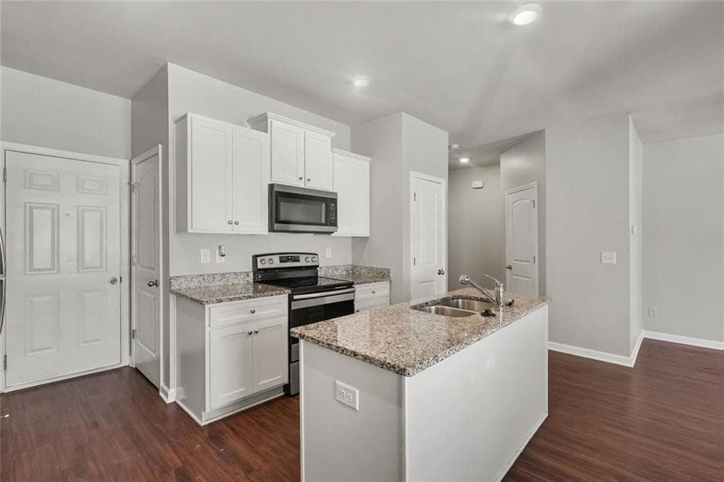 4 bedroom, 2 bathroom, 1,835 sq ft single family residence for sale at 392 Rankin Circle, Mcdonough, GA 30253 — photo 5