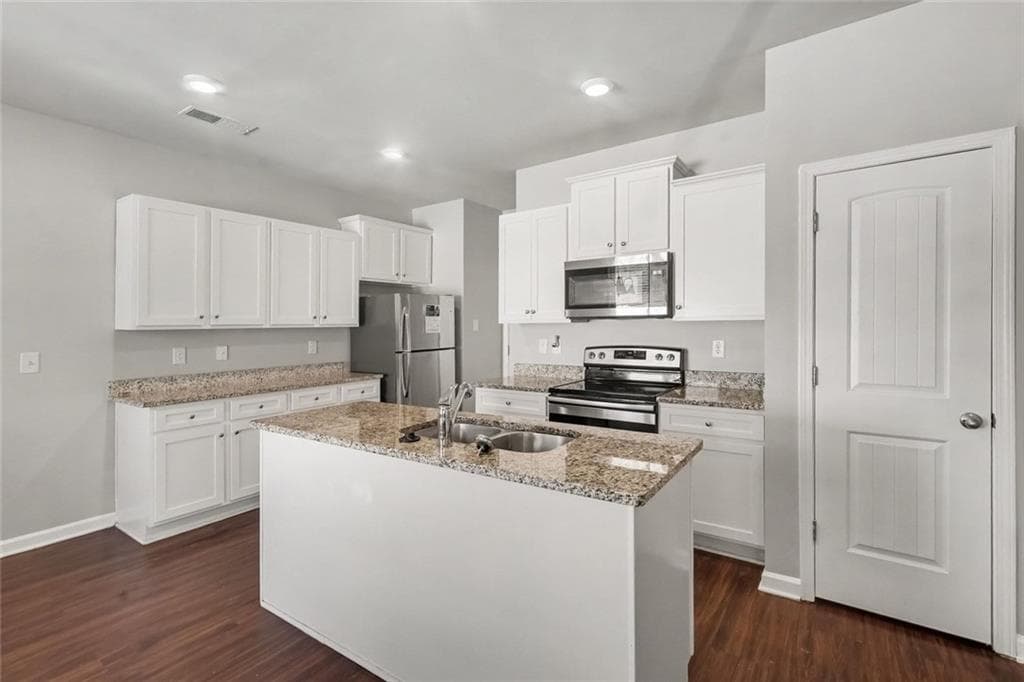 4 bedroom, 2 bathroom, 1,835 sq ft single family residence for sale at 392 Rankin Circle, Mcdonough, GA 30253 — photo 6