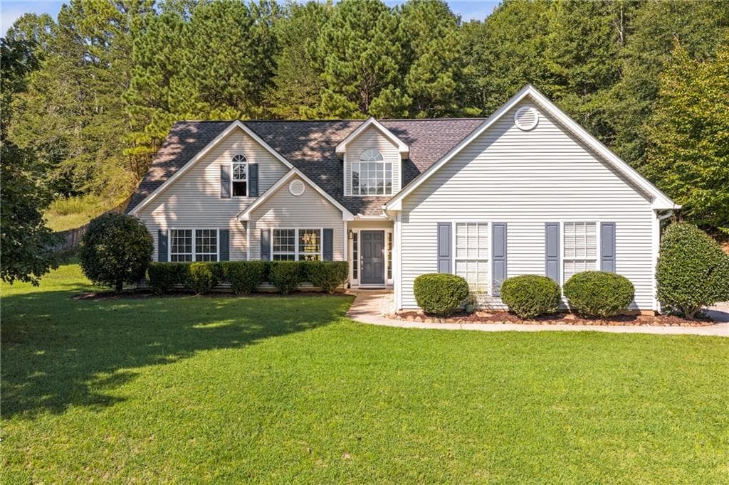 3 bedroom, 2 bathroom, 1,726 sq ft single family residence for sale at 4238 Riviere Point, Gainesville, GA 30507