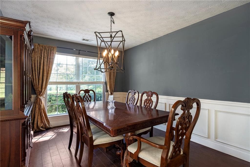 3 bedroom, 2 bathroom, 1,726 sq ft single family residence for sale at 4238 Riviere Point, Gainesville, GA 30507 — photo 5