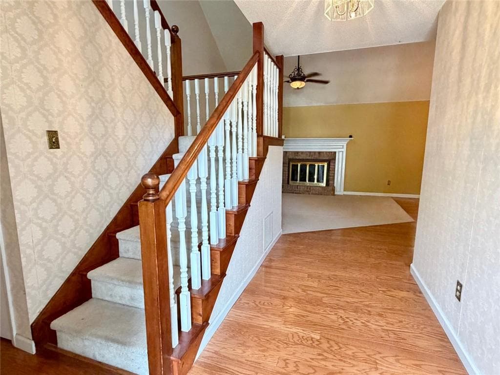 3 bedroom, 3 bathroom, 2,191 sq ft single family residence for sale at 3240 Country Walk Drive, Powder Springs, GA 30127 — photo 4