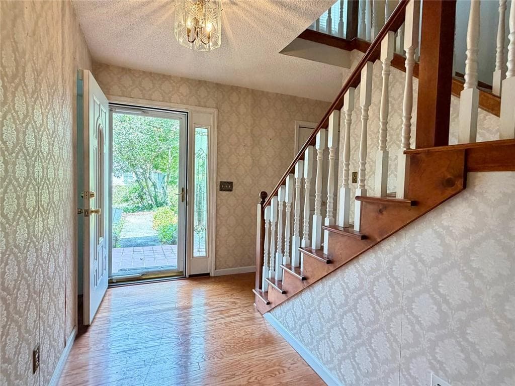 3 bedroom, 3 bathroom, 2,191 sq ft single family residence for sale at 3240 Country Walk Drive, Powder Springs, GA 30127 — photo 5