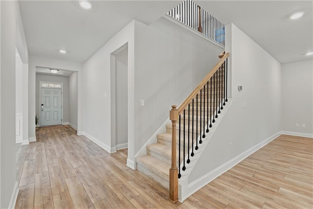 5 bedroom, 4 bathroom, 3,427 sq ft single family residence under contract at 3402 Grace Farm Lane, Buford, GA 30519 — photo 5