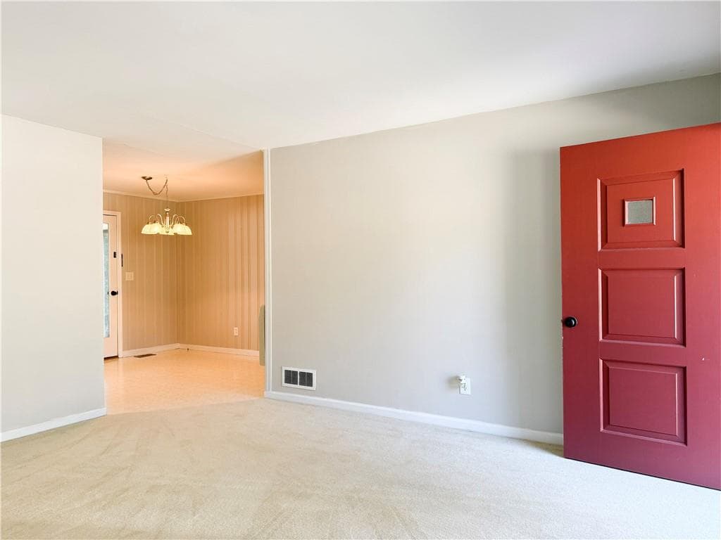 3 bedroom, 2 bathroom, 1,375 sq ft single family residence for sale at 504 Jackson Avenue, Palmetto, GA 30268 — photo 6