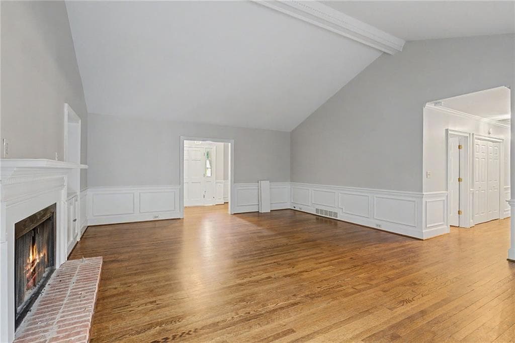 3 bedroom, 3 bathroom, 2,400 sq ft single family residence for sale at 1883 Bedfordshire Court, Decatur, GA 30033 — photo 9