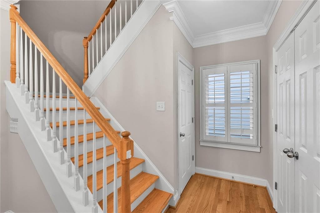 4 bedroom, 4 bathroom, 2,995 sq ft single family residence for sale at 997 Longley Avenue, Atlanta, GA 30318 — photo 6