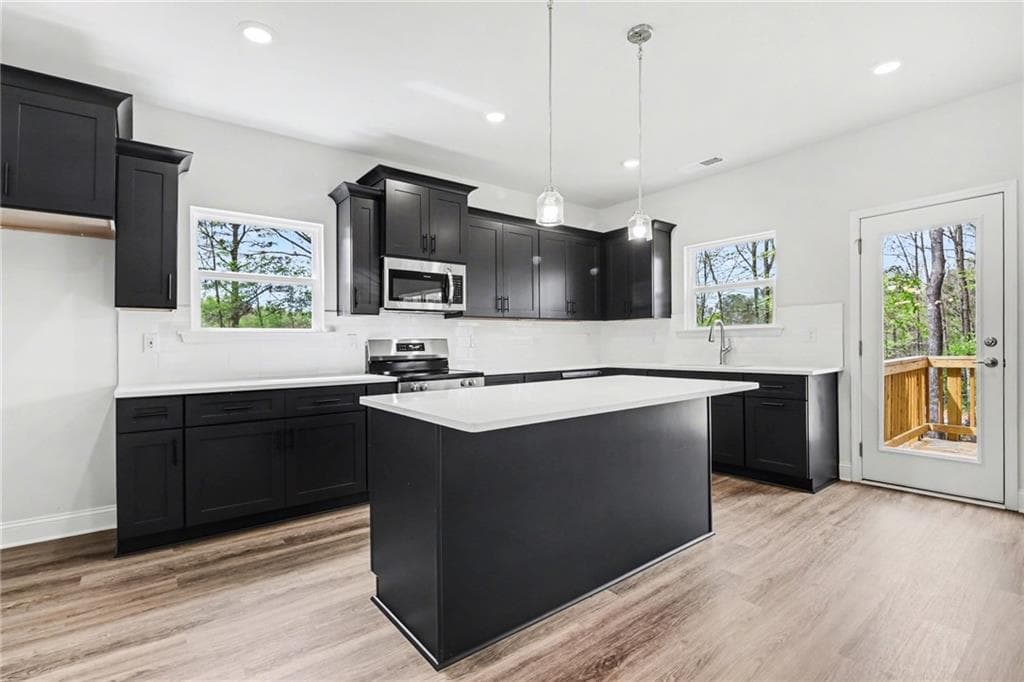 4 bedroom, 5 bathroom, 3,681 sq ft single family residence for sale at 626 Walnut Creek Parkway, Pendergrass, GA 30567 — photo 10