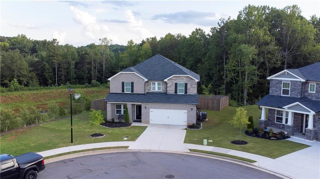 4 bedroom, 3 bathroom, 2,642 sq ft single family residence for rent at 6960 Newcastle Circle, Fairburn, GA 30213 for $2,900 a month