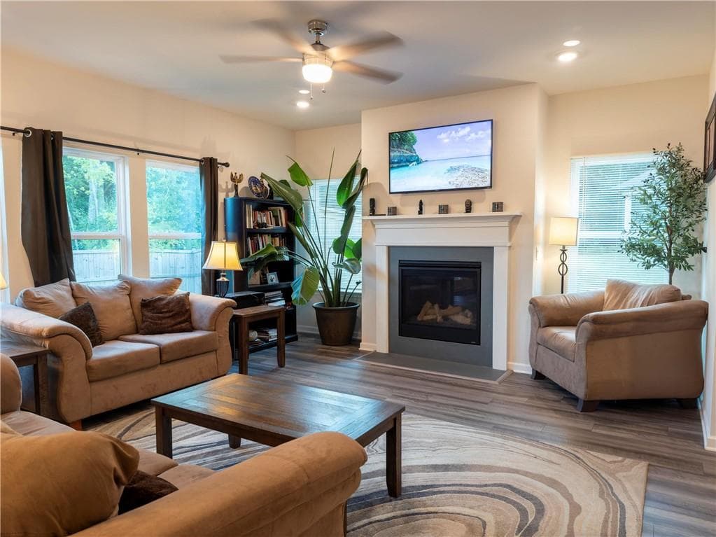 4 bedroom, 3 bathroom, 2,642 sq ft single family residence for rent at 6960 Newcastle Circle, Fairburn, GA 30213 for $2,900 a month — photo 8