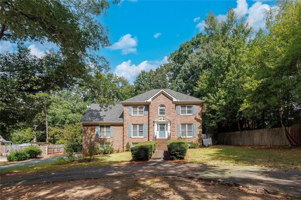 6 bedroom, 4 bathroom, 5,431 sq ft single family residence for sale at 210 Hanarry Drive, Lawrenceville, GA 30046 — photo 2