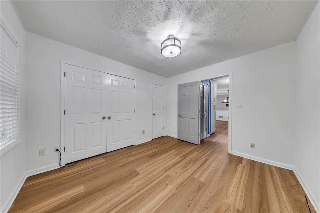 6 bedroom, 4 bathroom, 5,431 sq ft single family residence for sale at 210 Hanarry Drive, Lawrenceville, GA 30046 — photo 9