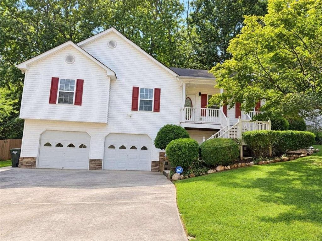 4 bedroom, 3 bathroom, 1,358 sq ft single family residence for sale at 113 Jake Taylor Drive, Acworth, GA 30102 — photo 3