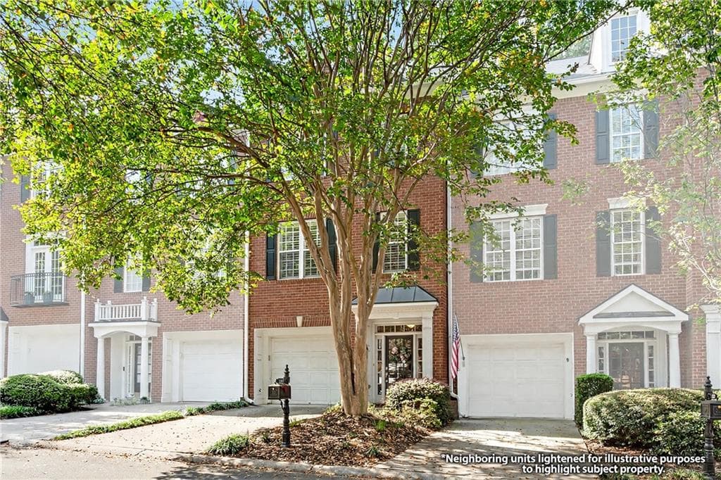 2 bedroom, 3 bathroom, 1,680 sq ft townhouse for sale at 2207 Waters Edge Trail, Roswell, GA 30075 — photo 2