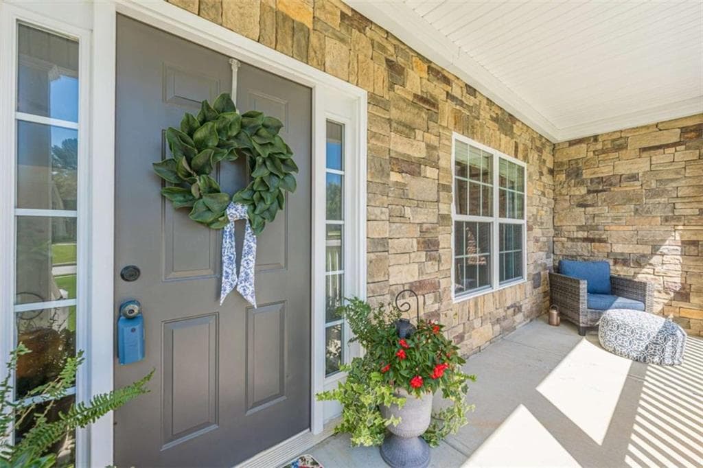 4 bedroom, 3 bathroom, 2,305 sq ft single family residence for sale at 85 Maple Leaf Drive, Oxford, GA 30054 — photo 4