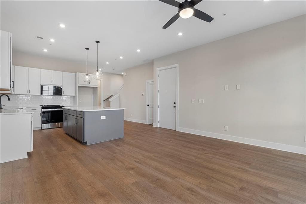 2 bedroom, 2 bathroom, 1,371 sq ft condominium for sale at 990 Bibbs Circle 34, Atlanta, GA 30318 — photo 5