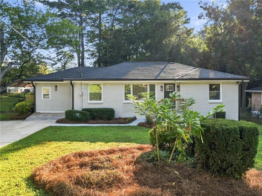 4 bedroom, 3 bathroom, 1,338 sq ft single family residence for sale at 2162 Holly Hill Drive, Decatur, GA 30032 — photo 2