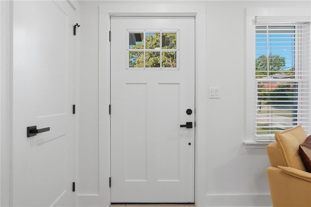 4 bedroom, 3 bathroom, 1,338 sq ft single family residence for sale at 2162 Holly Hill Drive, Decatur, GA 30032 — photo 5
