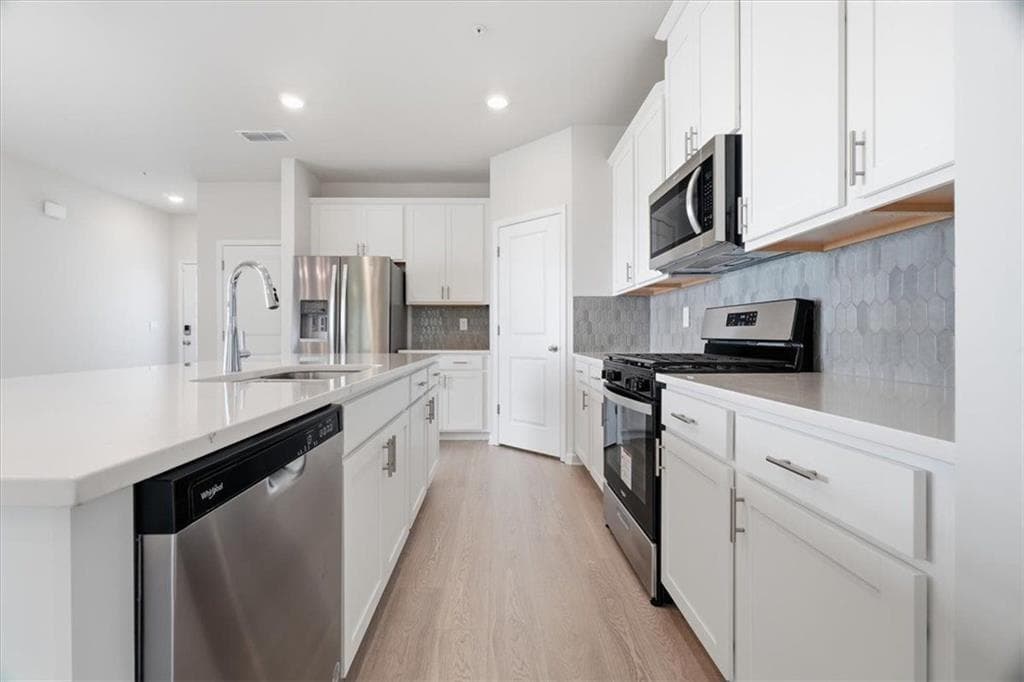 3 bedroom, 3 bathroom, 1,868 sq ft townhouse for sale at 1621 Flint River Place, Smyrna, GA 30126 — photo 7