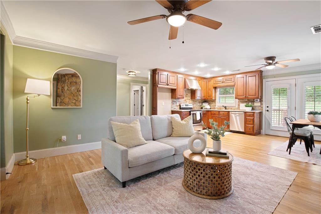 1 bedroom, 1 bathroom, 978 sq ft single family residence for sale at 7615 Whitmire Road, Cumming, GA 30028 — photo 5