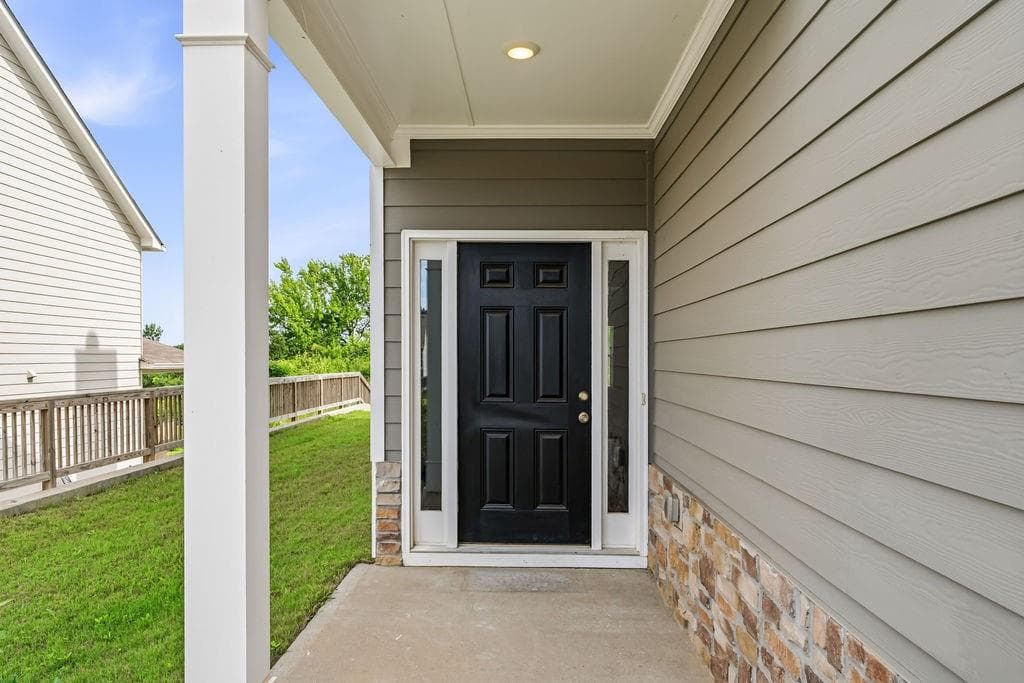 4 bedroom, 3 bathroom, 1,866 sq ft single family residence for sale at 321 Melody Lane, Cartersville, GA 30121 — photo 3