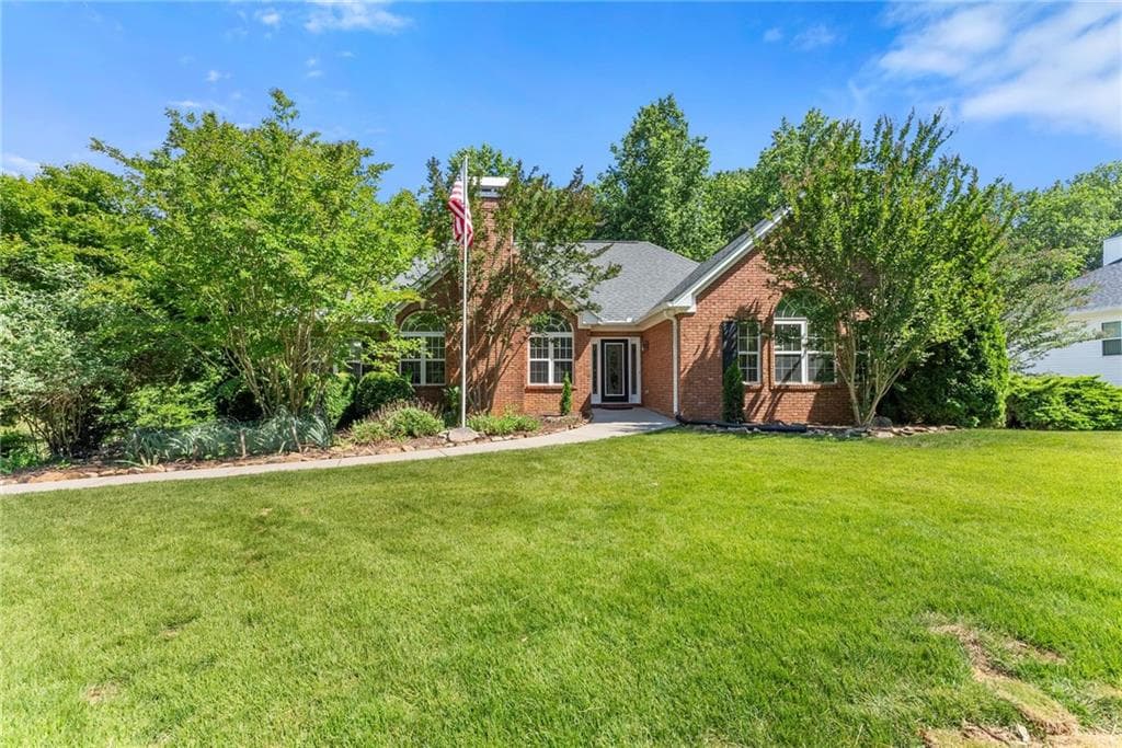 4 bedroom, 3 bathroom, 4,156 sq ft single family residence for sale at 207 Nugget Trail, Braselton, GA 30517 — photo 2