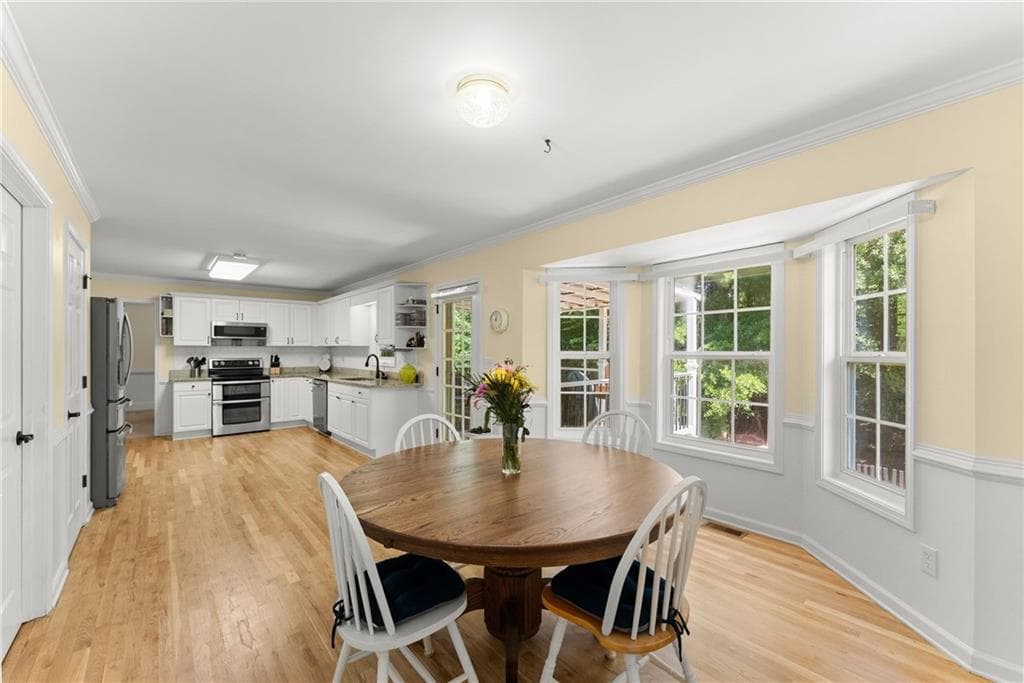 4 bedroom, 3 bathroom, 4,156 sq ft single family residence for sale at 207 Nugget Trail, Braselton, GA 30517 — photo 7