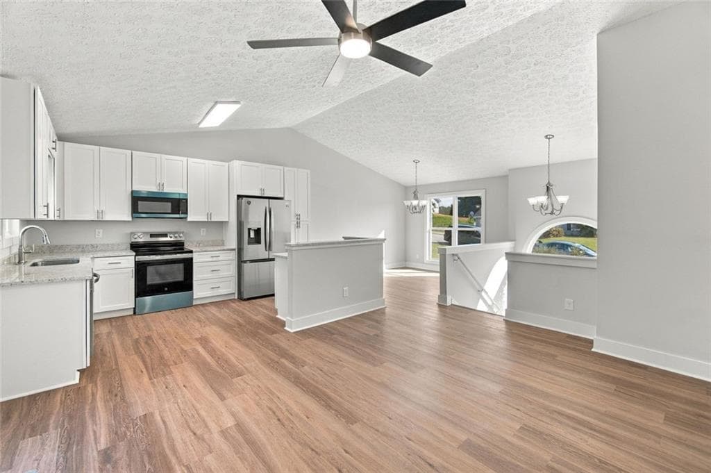 3 bedroom, 2 bathroom, 2,392 sq ft single family residence for sale at 6035 Daffodil Drive, Flowery Branch, GA 30542 — photo 6