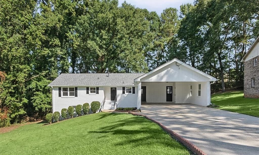 4 bedroom, 2 bathroom, 3,022 sq ft single family residence for sale at 5092 Beth Street, Douglasville, GA 30135 — photo 2