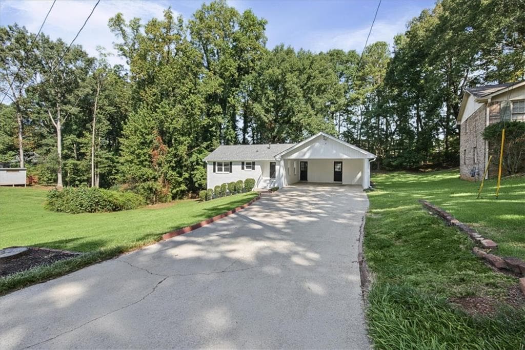 4 bedroom, 2 bathroom, 3,022 sq ft single family residence for sale at 5092 Beth Street, Douglasville, GA 30135 — photo 4