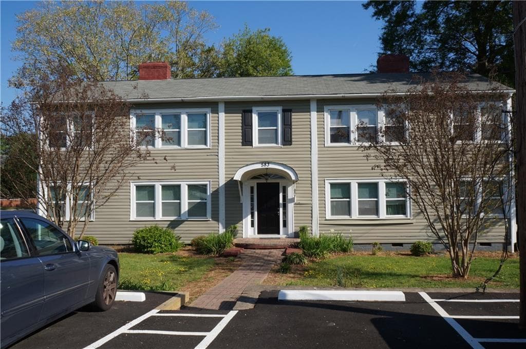 2 bedroom, 1 bathroom, 3,360 sq ft quadruplex for rent at 583 Colonial Circle, Marietta, GA 30060 for $1,150 a month