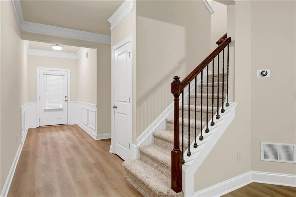 3 bedroom, 3 bathroom, 2,142 sq ft townhouse for sale at 13374 Canary Lane, Alpharetta, GA 30004 — photo 4