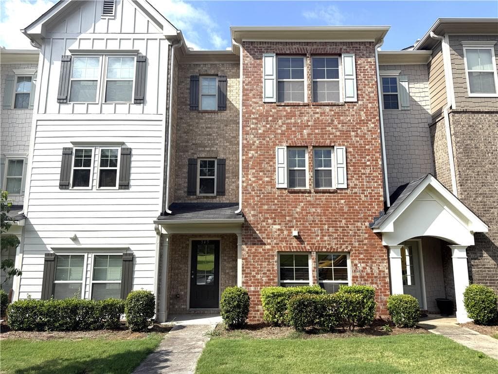 3 bedroom, 4 bathroom, 1,744 sq ft townhouse for sale at 345 Sand Bay Drive 293, South Fulton, GA 30331 — photo 1 of 24