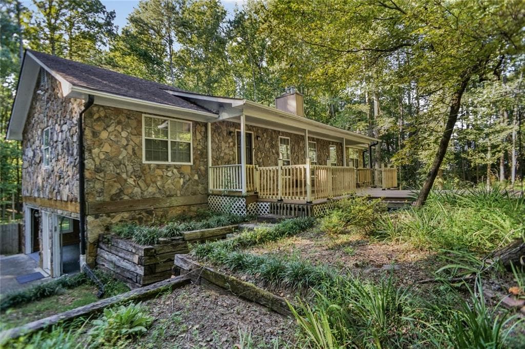 5 bedroom, 3 bathroom, 2,536 sq ft single family residence for sale at 5295 Ridge Road, Douglasville, GA 30134 — photo 4