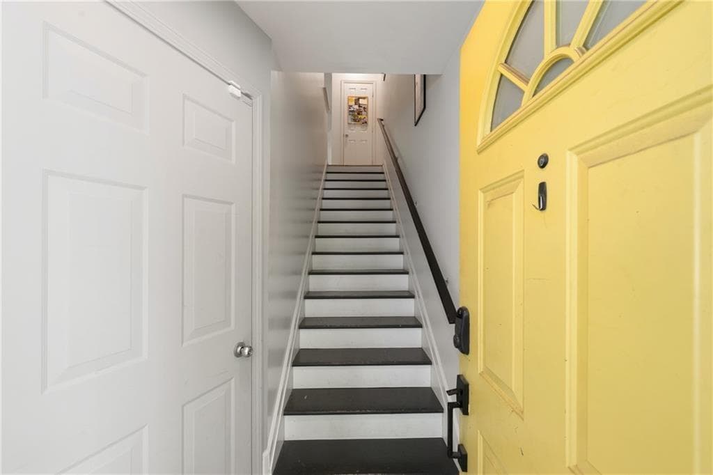 1 bedroom, 2 bathroom, 1,058 sq ft townhouse for rent at 951 Glenwood Avenue 102, Atlanta, GA 30316 for $2,300 a month — photo 4
