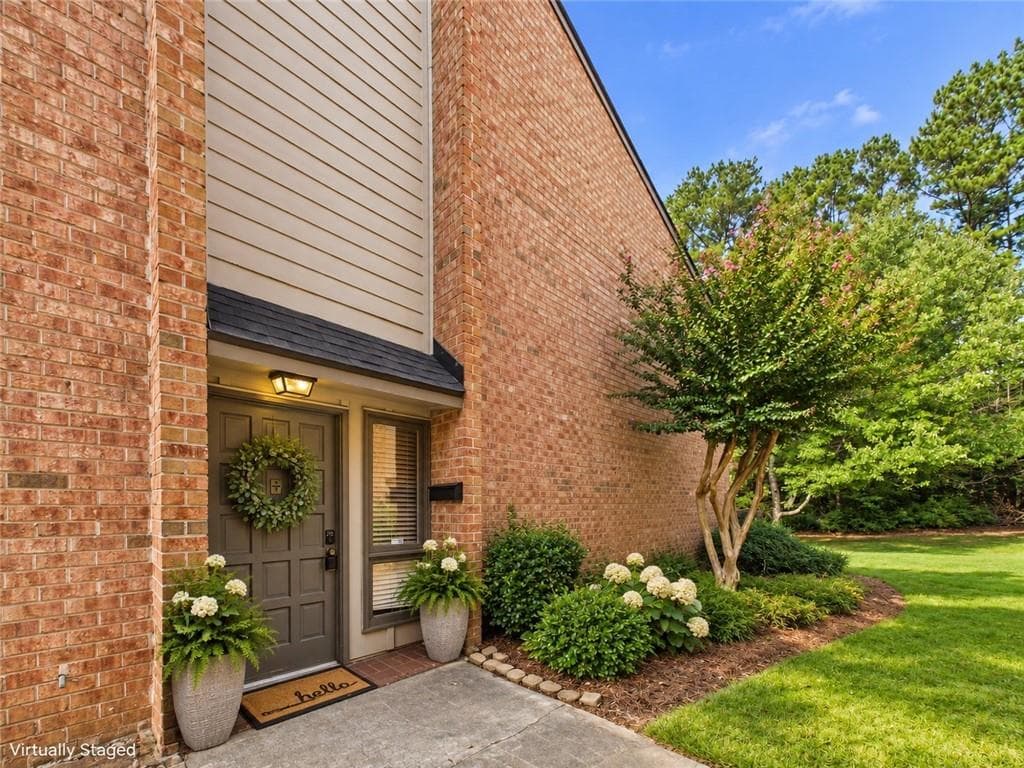 2 bedroom, 2 bathroom, 1,552 sq ft condominium for sale at 2483 Cedar Canyon Road, Marietta, GA 30067 — photo 3