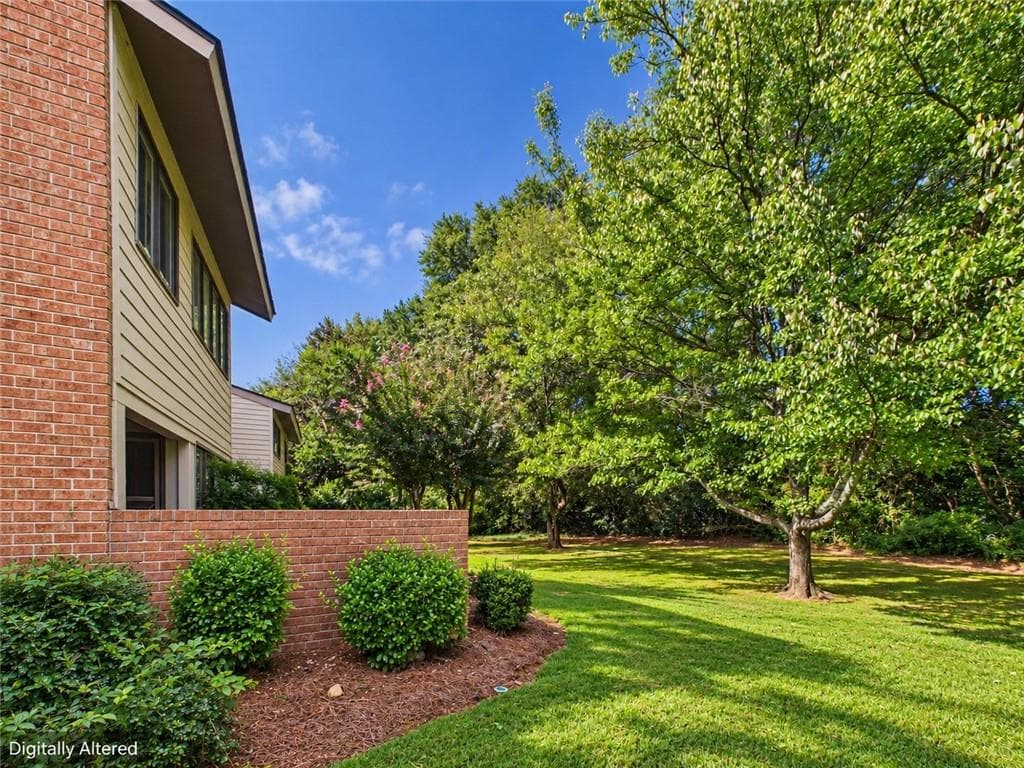 2 bedroom, 2 bathroom, 1,552 sq ft condominium for sale at 2483 Cedar Canyon Road, Marietta, GA 30067 — photo 5