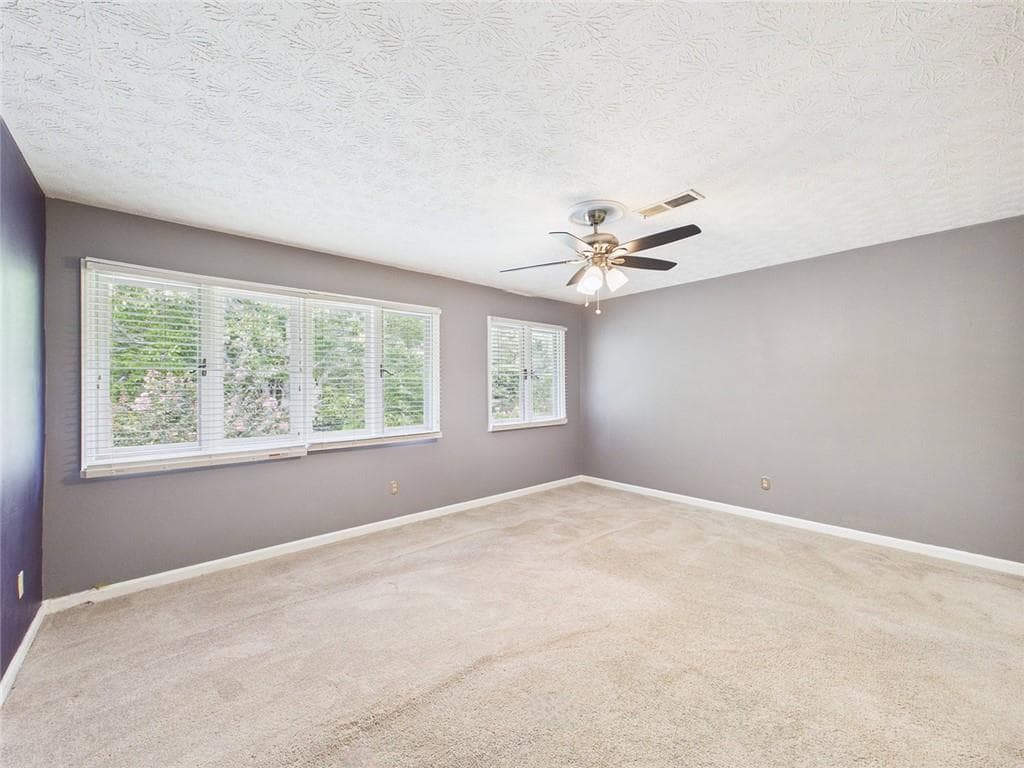 2 bedroom, 2 bathroom, 1,552 sq ft condominium for sale at 2483 Cedar Canyon Road, Marietta, GA 30067 — photo 8