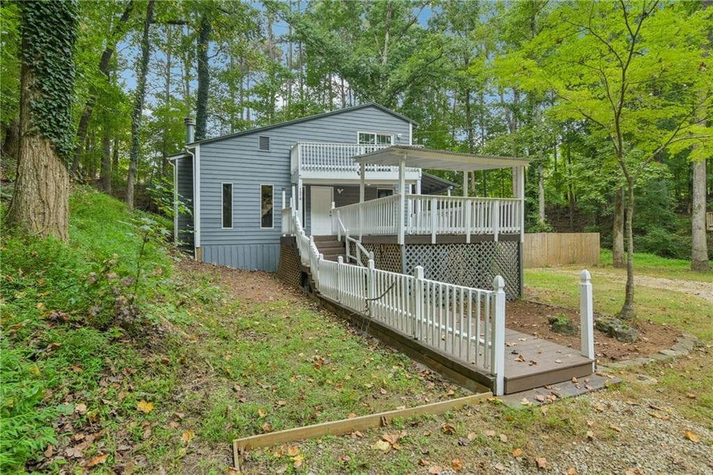 3 bedroom, 2 bathroom, 1,386 sq ft single family residence for sale at 1370 Eaglecreek Trail, Cumming, GA 30041 — photo 1 of 20