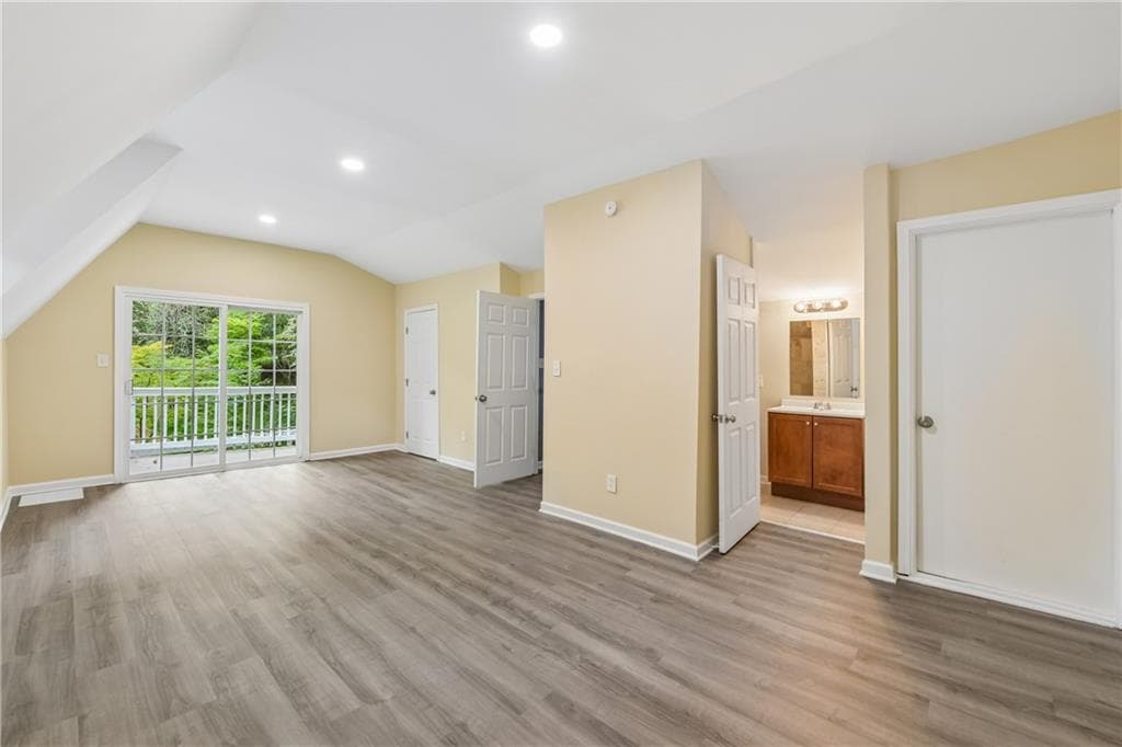 3 bedroom, 2 bathroom, 1,386 sq ft single family residence for sale at 1370 Eaglecreek Trail, Cumming, GA 30041 — photo 4