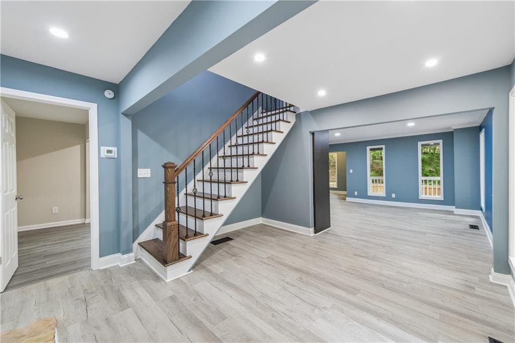 3 bedroom, 2 bathroom, 1,386 sq ft single family residence for sale at 1370 Eaglecreek Trail, Cumming, GA 30041 — photo 8