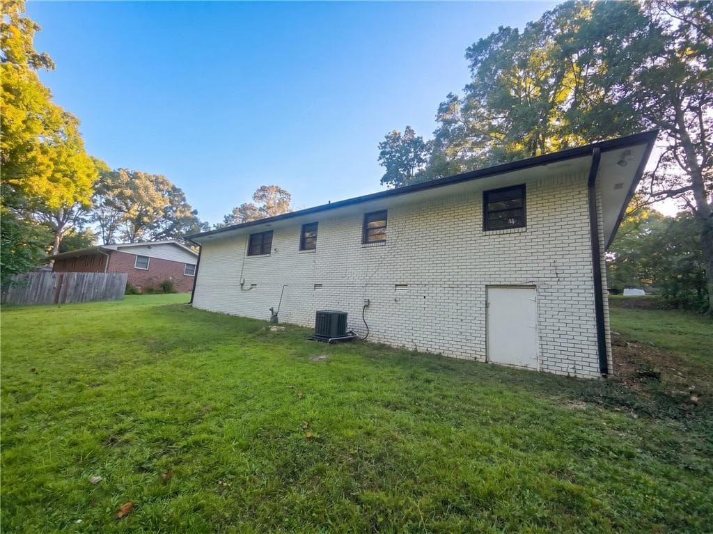 3 bedroom, 2 bathroom, 1,056 sq ft single family residence for sale at 6489 N Sweetwater Road, Lithia Springs, GA 30122 — photo 5