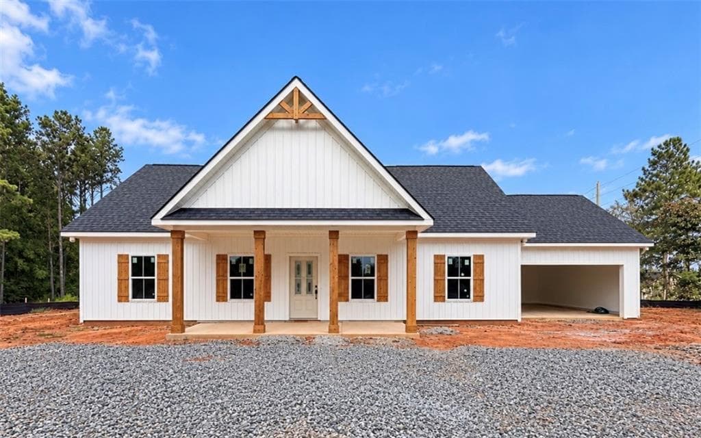 3 bedroom, 2 bathroom, 1,380 sq ft single family residence under contract at 207 Cole Lake Rd, Dallas, GA 30157