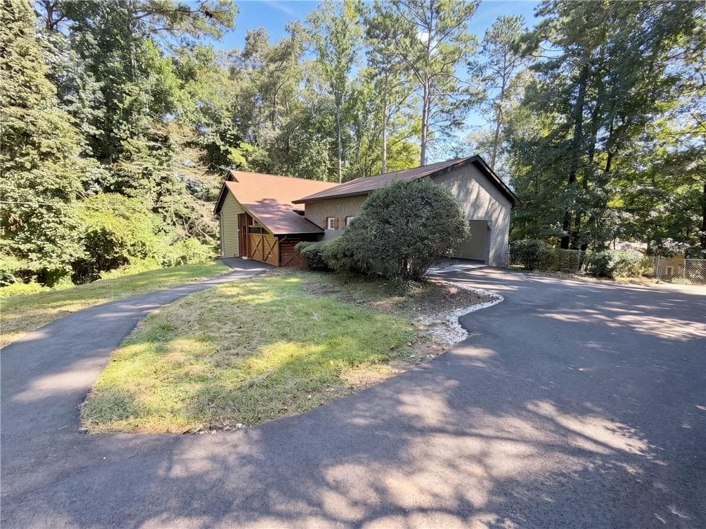 3 bedroom, 2 bathroom, 3,268 sq ft single family residence for sale at 2674 Skylane Drive, Marietta, GA 30062