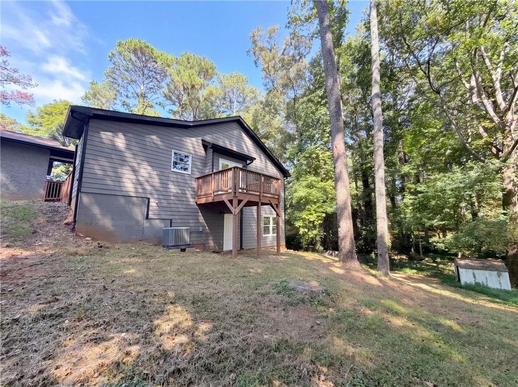 3 bedroom, 2 bathroom, 3,268 sq ft single family residence for sale at 2674 Skylane Drive, Marietta, GA 30062 — photo 5