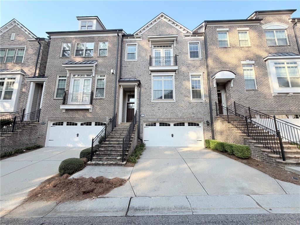 4 bedroom, 4 bathroom, 3,459 sq ft townhouse for sale at 2256 Royal Vineyard Lane, Smyrna, GA 30080