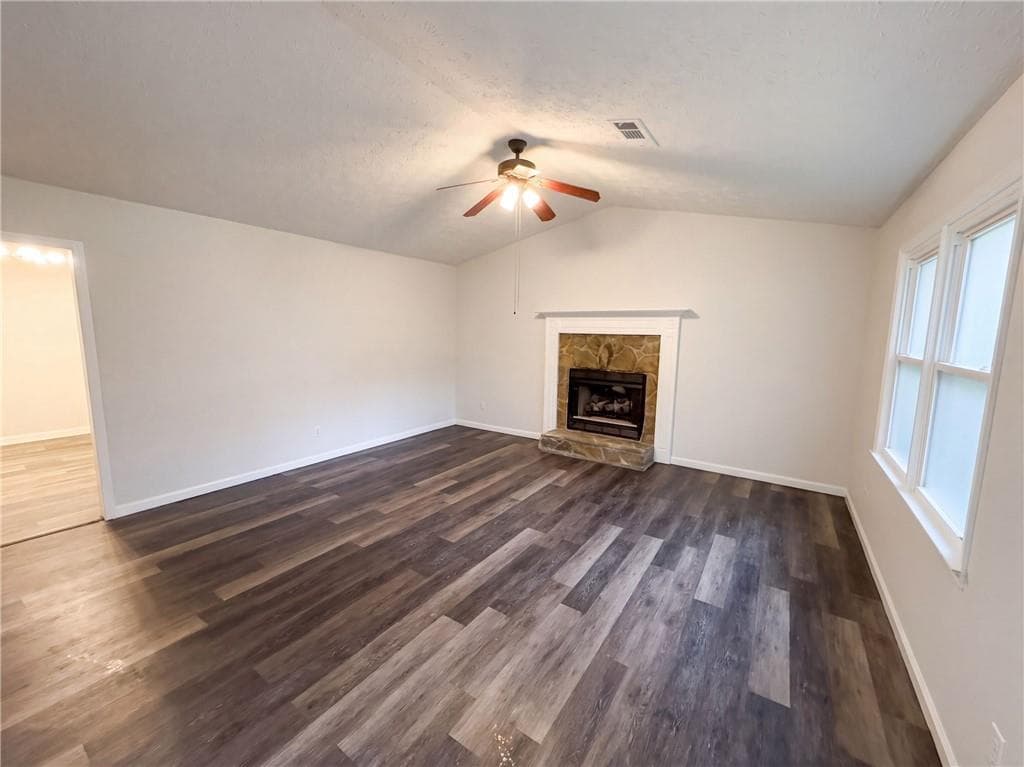 3 bedroom, 2 bathroom, 1,191 sq ft single family residence for sale at 204 Arbor Way, Dallas, GA 30157 — photo 3
