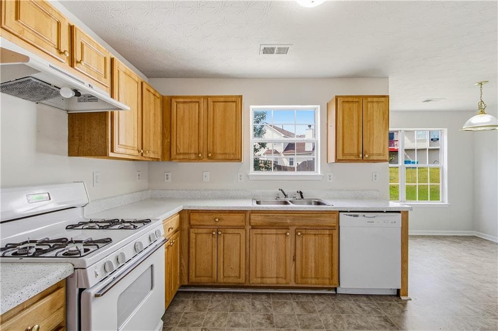 4 bedroom, 3 bathroom, 2,144 sq ft single family residence for sale at 2571 S Hills, Riverdale, GA 30296 — photo 9