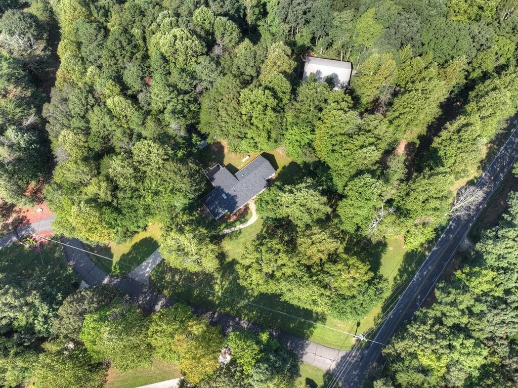 3 bedroom, 2 bathroom, 1,720 sq ft single family residence for sale at 46 White Oak Drive, Talking Rock, GA 30175 — photo 9
