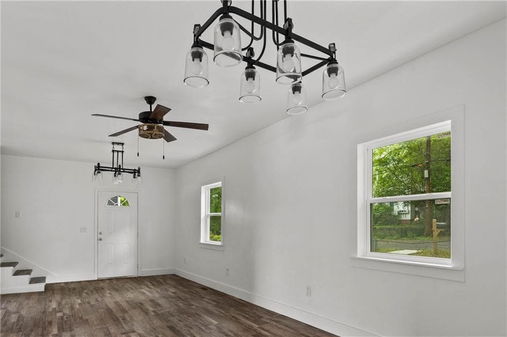 3 bedroom, 2 bathroom, 1,294 sq ft single family residence for sale at 13 Hillside Avenue, Lindale, GA 30161 — photo 6